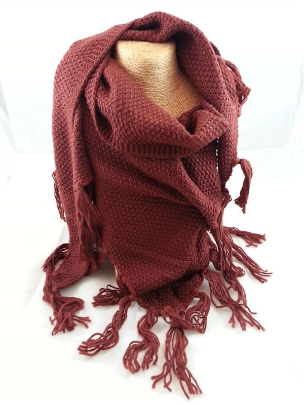 Triangle knit with fringe