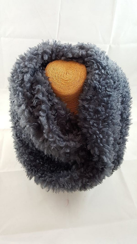 Poodle faux fur infinity