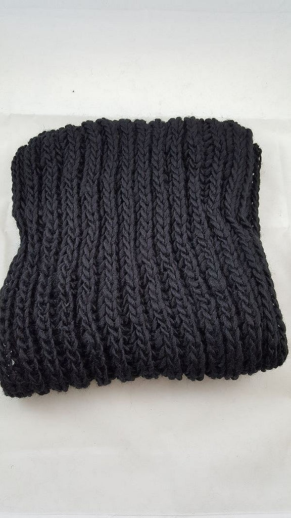 Ribbed knit infinity