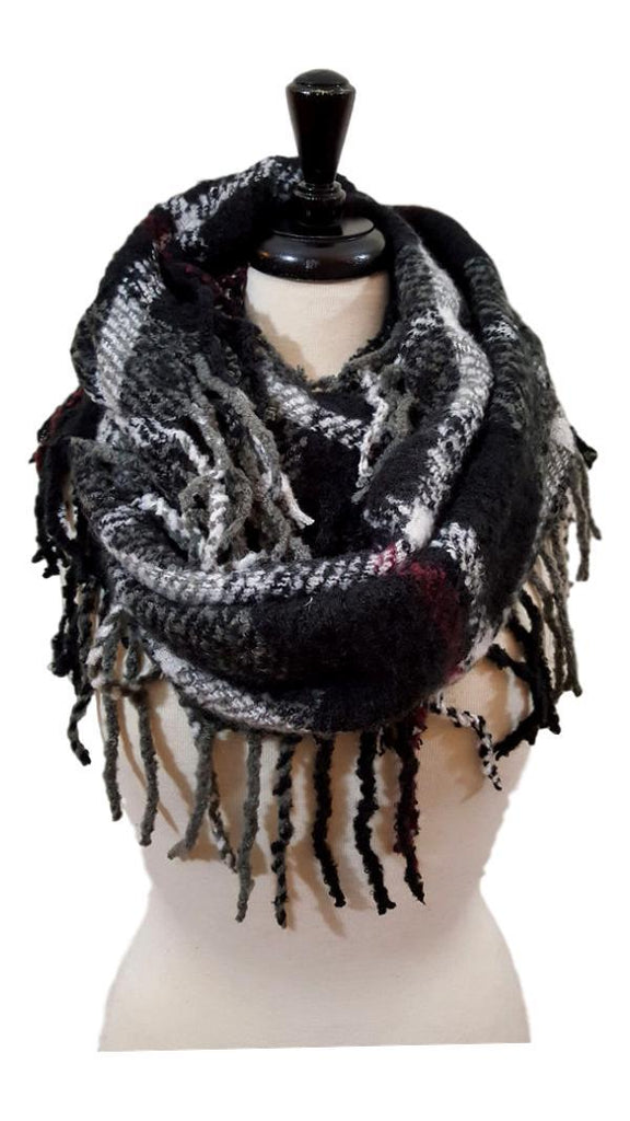 Plaid fringed infinity