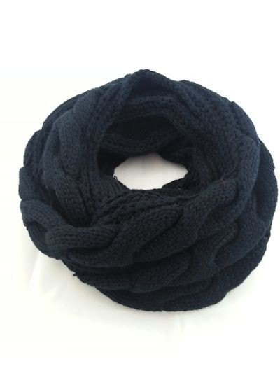 Black chunky cable knit infinity